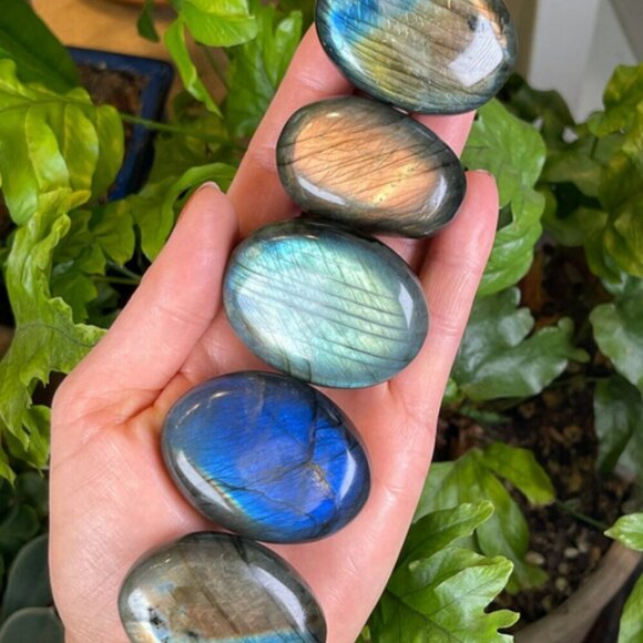 Why Wear Labradorite - Various Colors & Esoteric Properties +++ Kissin' Cousins - Picture 2 of 13